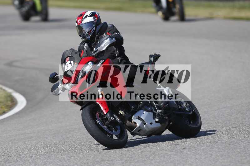 /01 02.04.2026 MAZ ADR/Gruppe rot/31